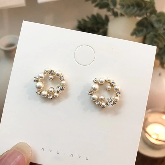 14K Gold Filled Elegant Pearl & Crystal Stud Earrings - Picture 1 of 5